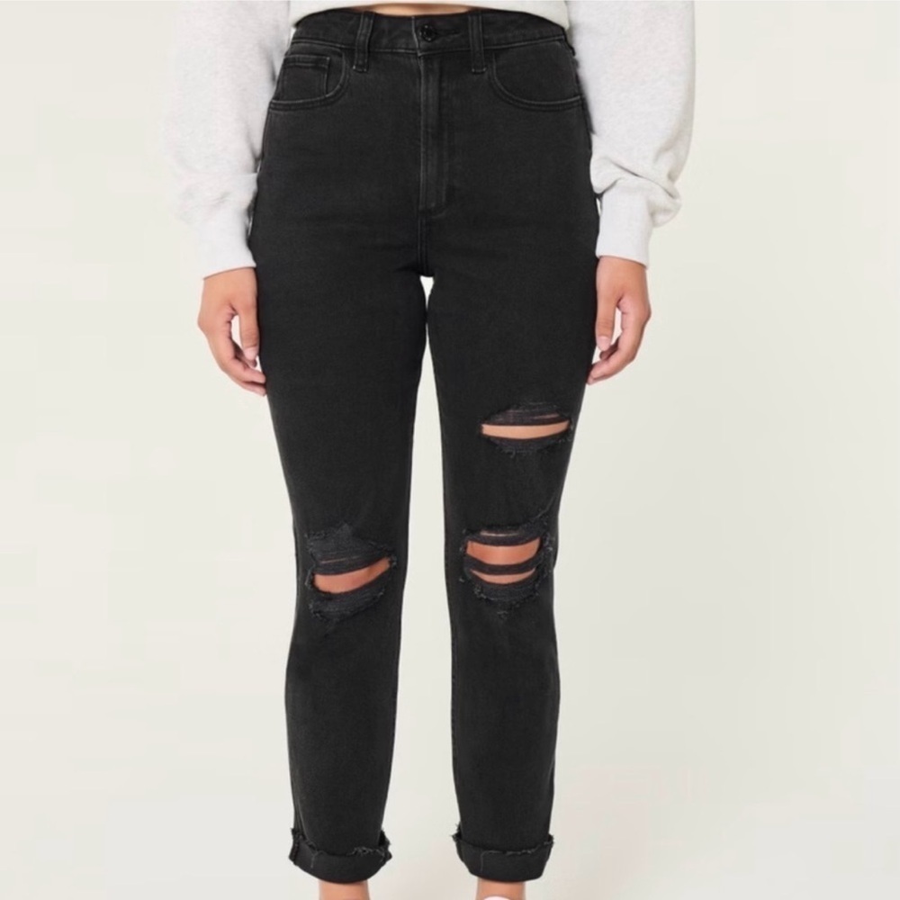 HOLLISTER Curvy Ultra High Rise Black Distressed Mom Jeans